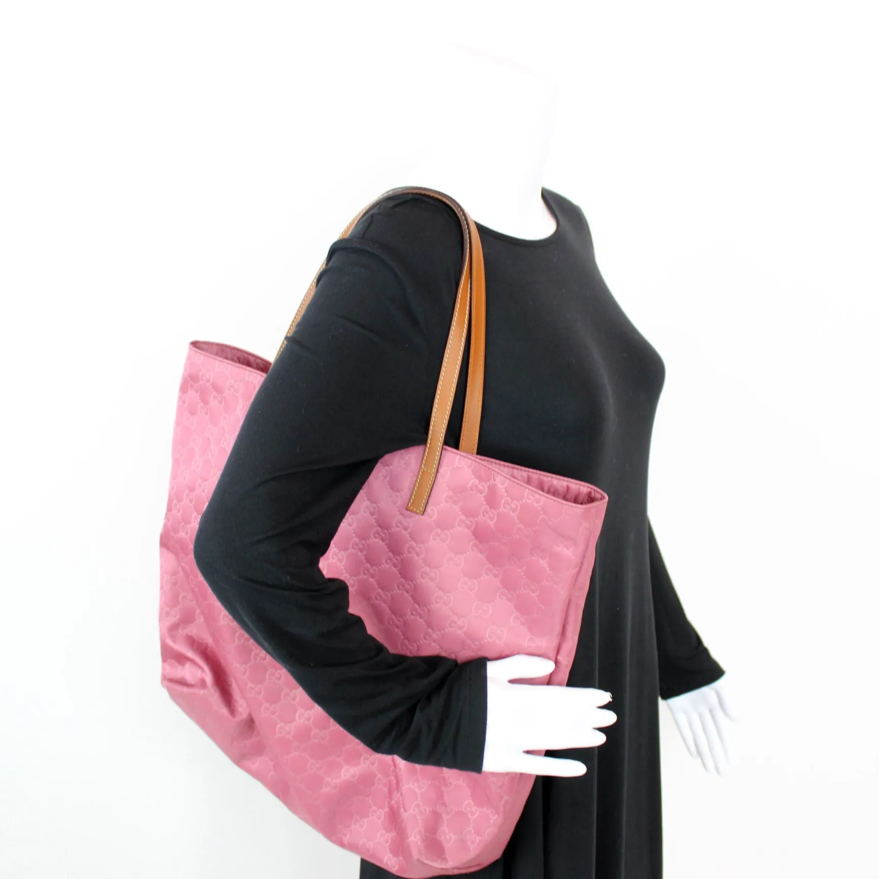295252 GG Nylon Large Tote