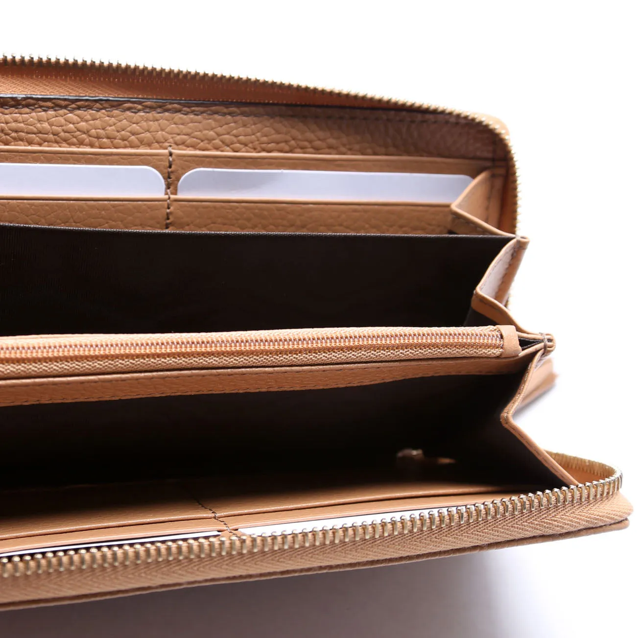 598187 Soho Zip Around Wallet Tan
