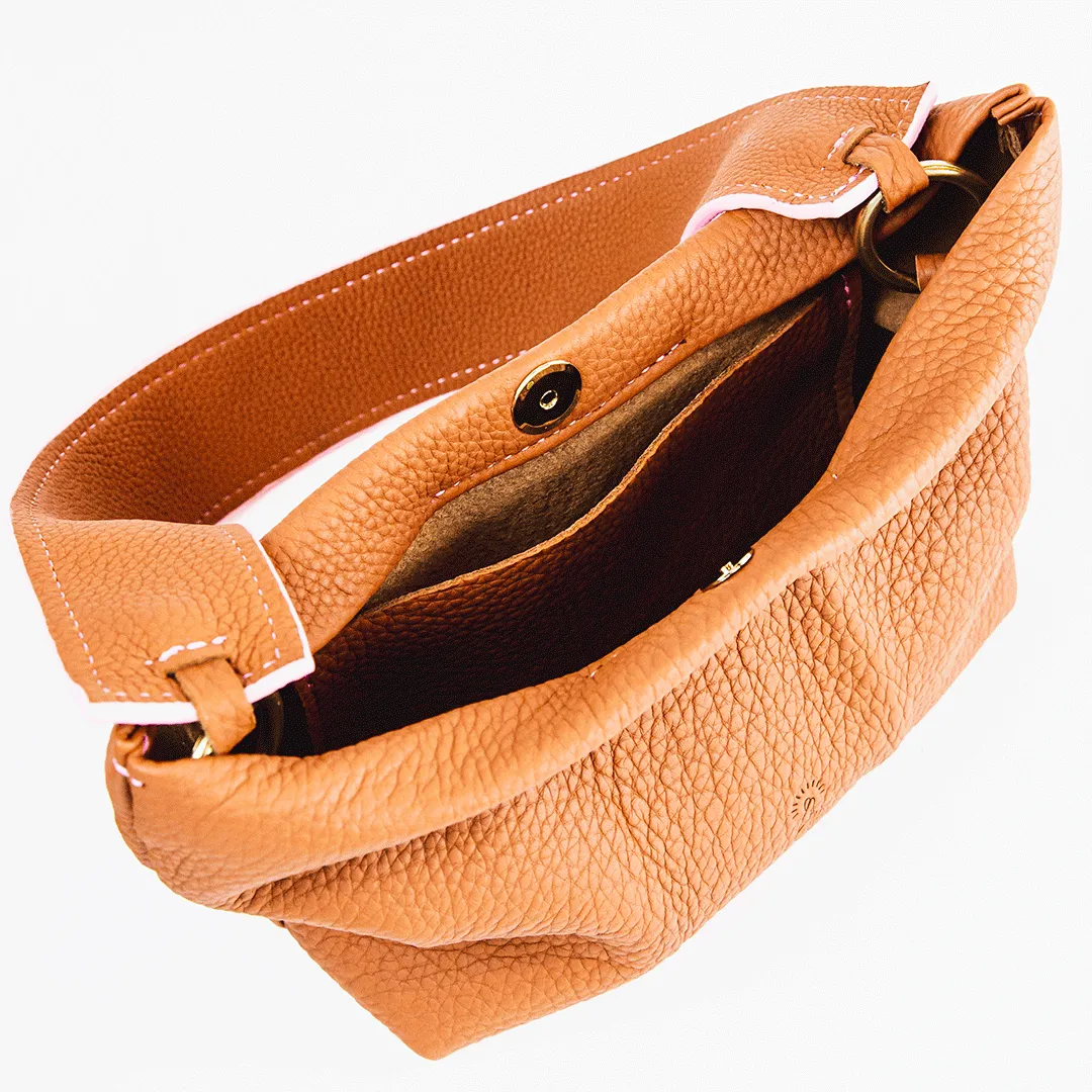 Elle Baguette - Pebbled Caramel