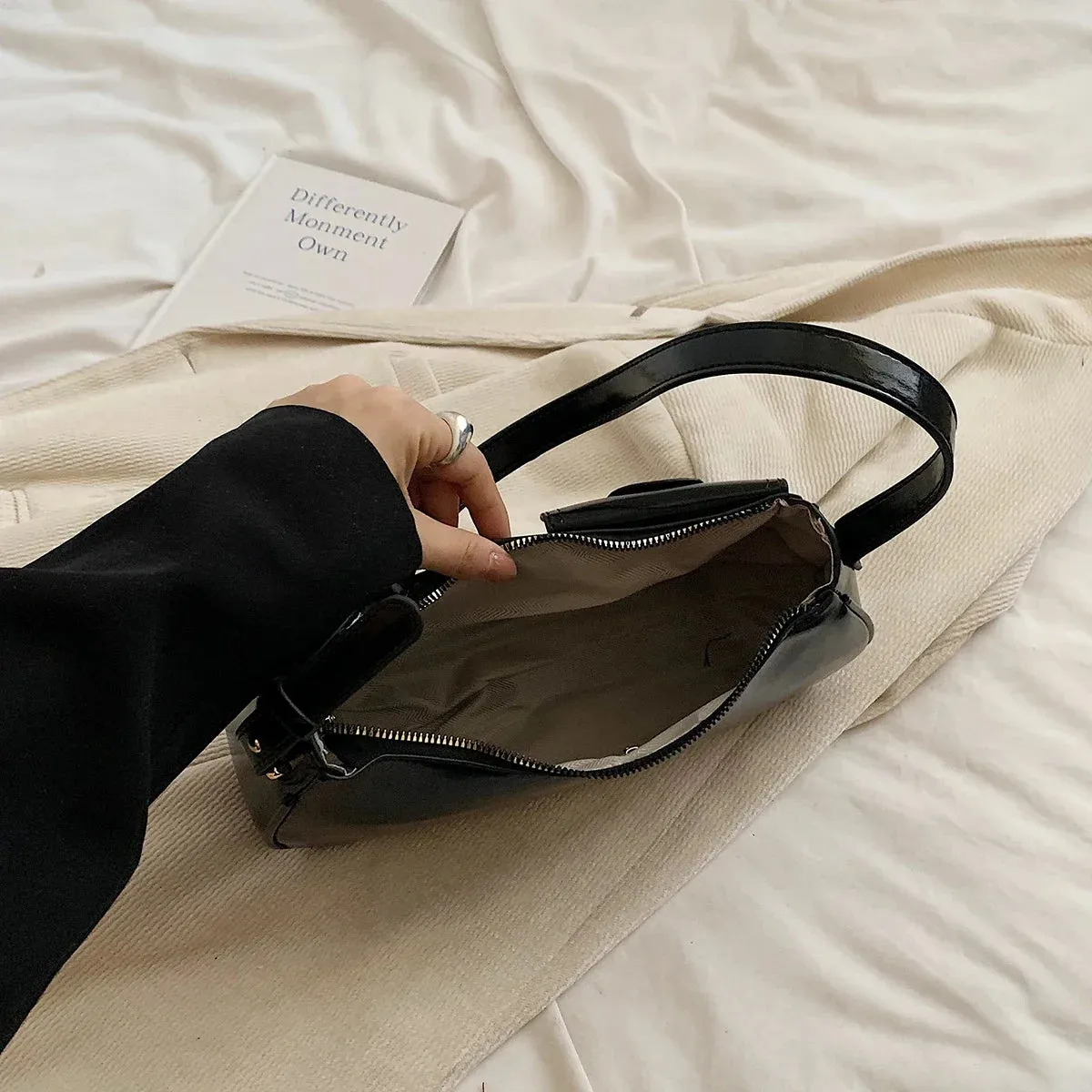 Leather Crossbody Bags Women Small Retro Zipper Underarm Outer Flap Pockets Handbag