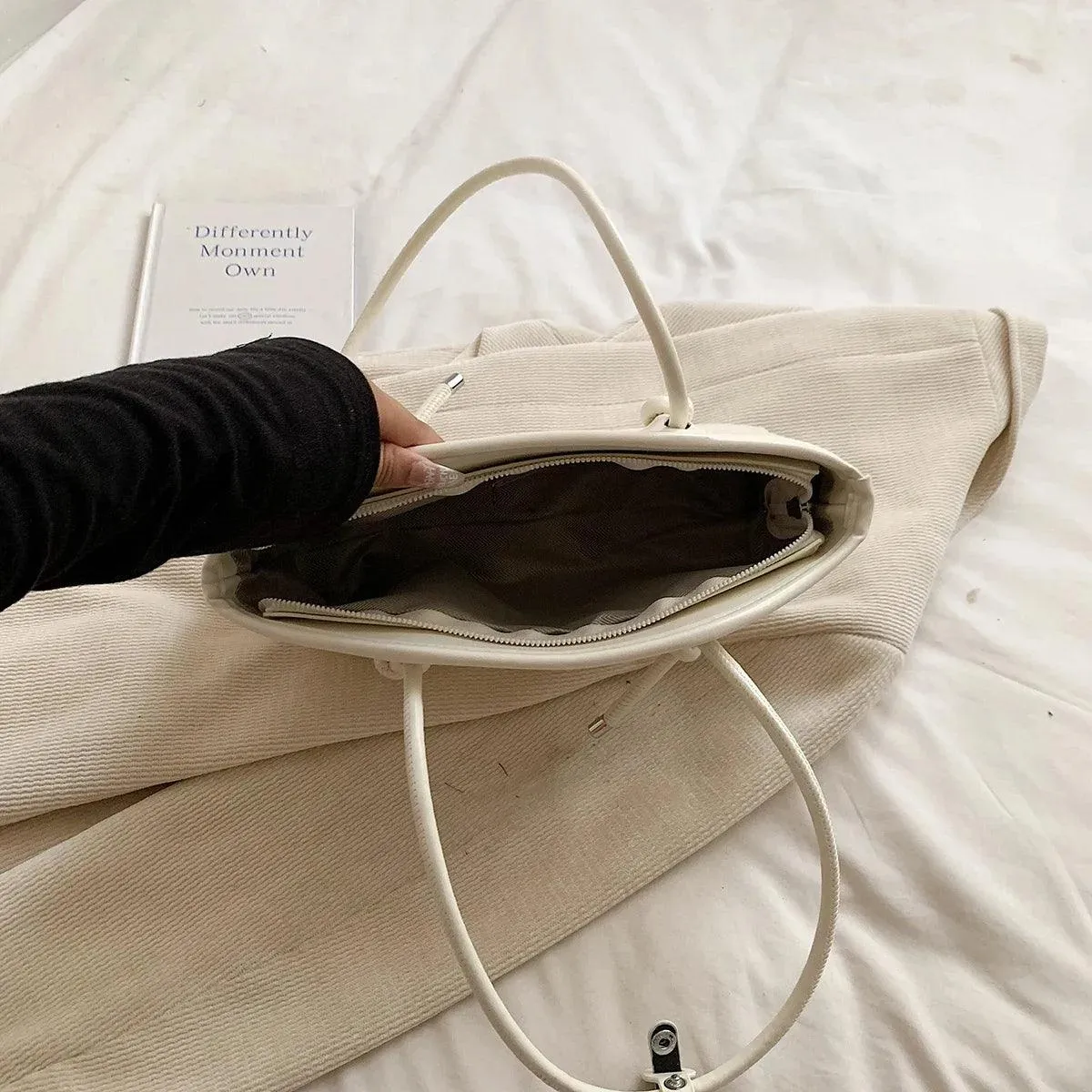 Leather Tote Bags Women Large Trapezoid Zipper Double Handles Handbag Purses