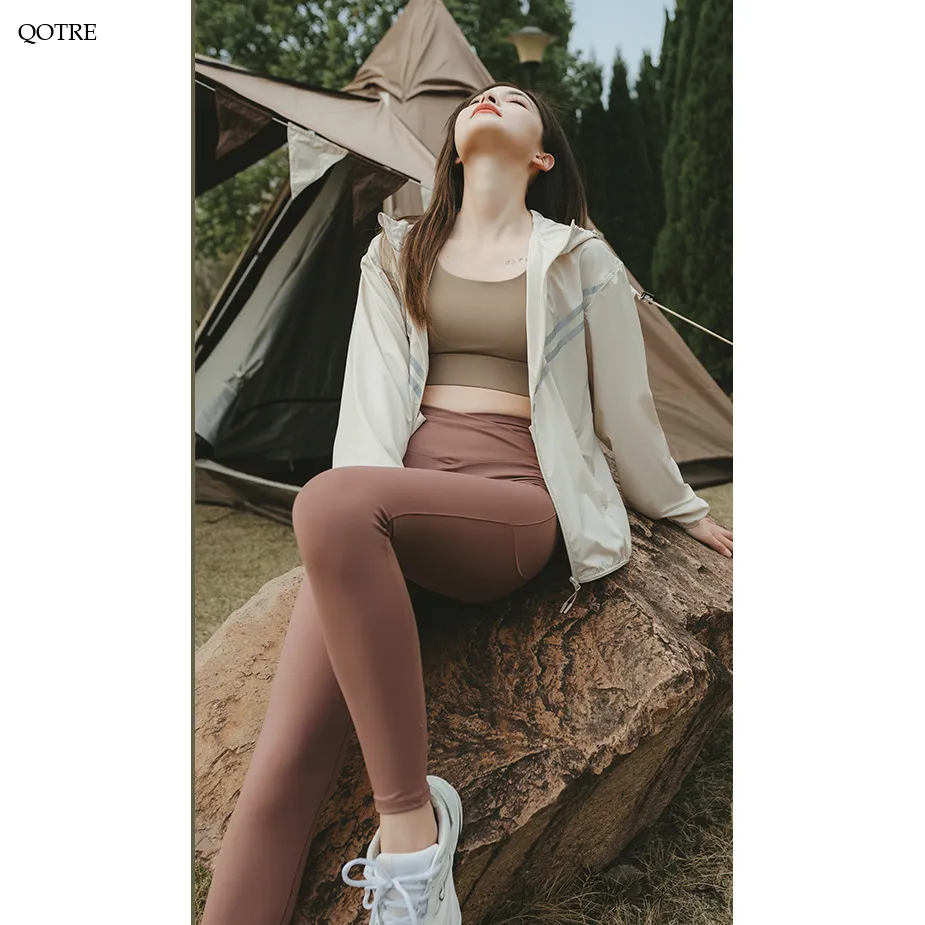 Lightweight Soft Hooded Windbreaker