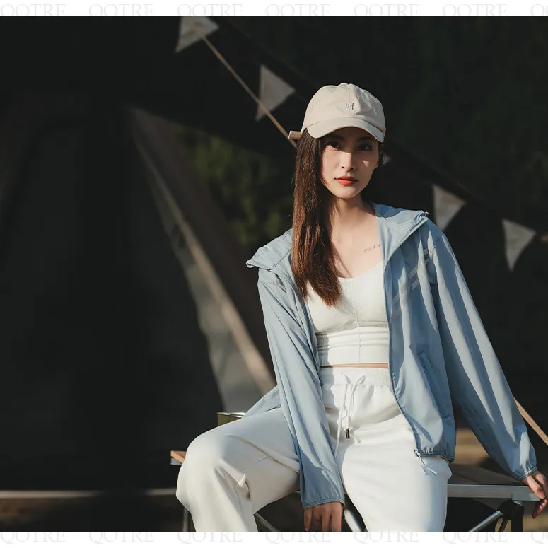 Lightweight Soft Hooded Windbreaker