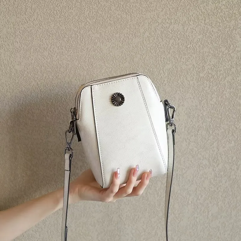 Luxe Leather Square Thread Pattern Shoulder Bag
