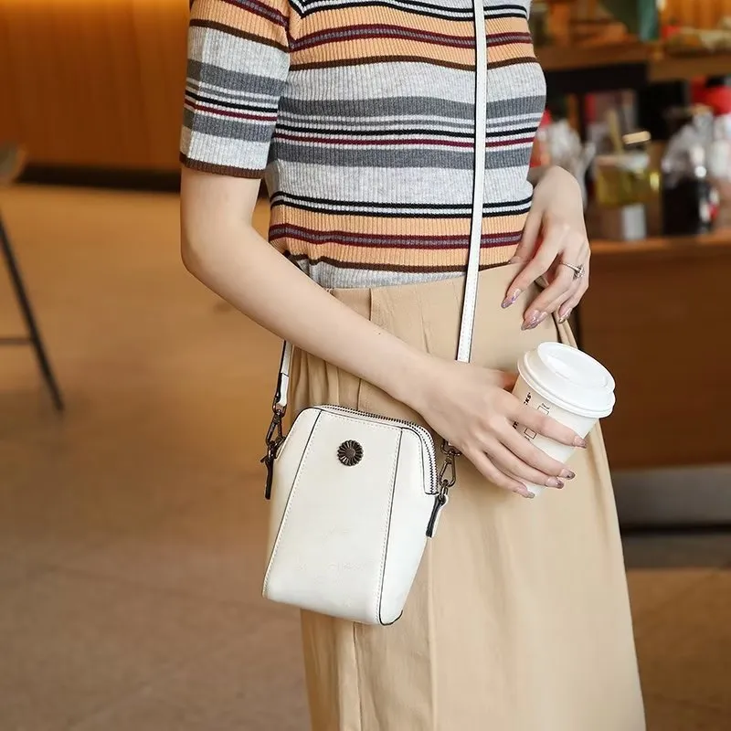 Luxe Leather Square Thread Pattern Shoulder Bag