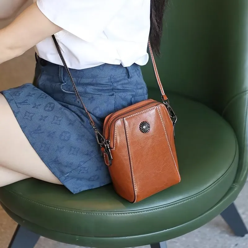 Luxe Leather Square Thread Pattern Shoulder Bag