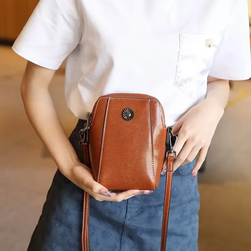 Luxe Leather Square Thread Pattern Shoulder Bag