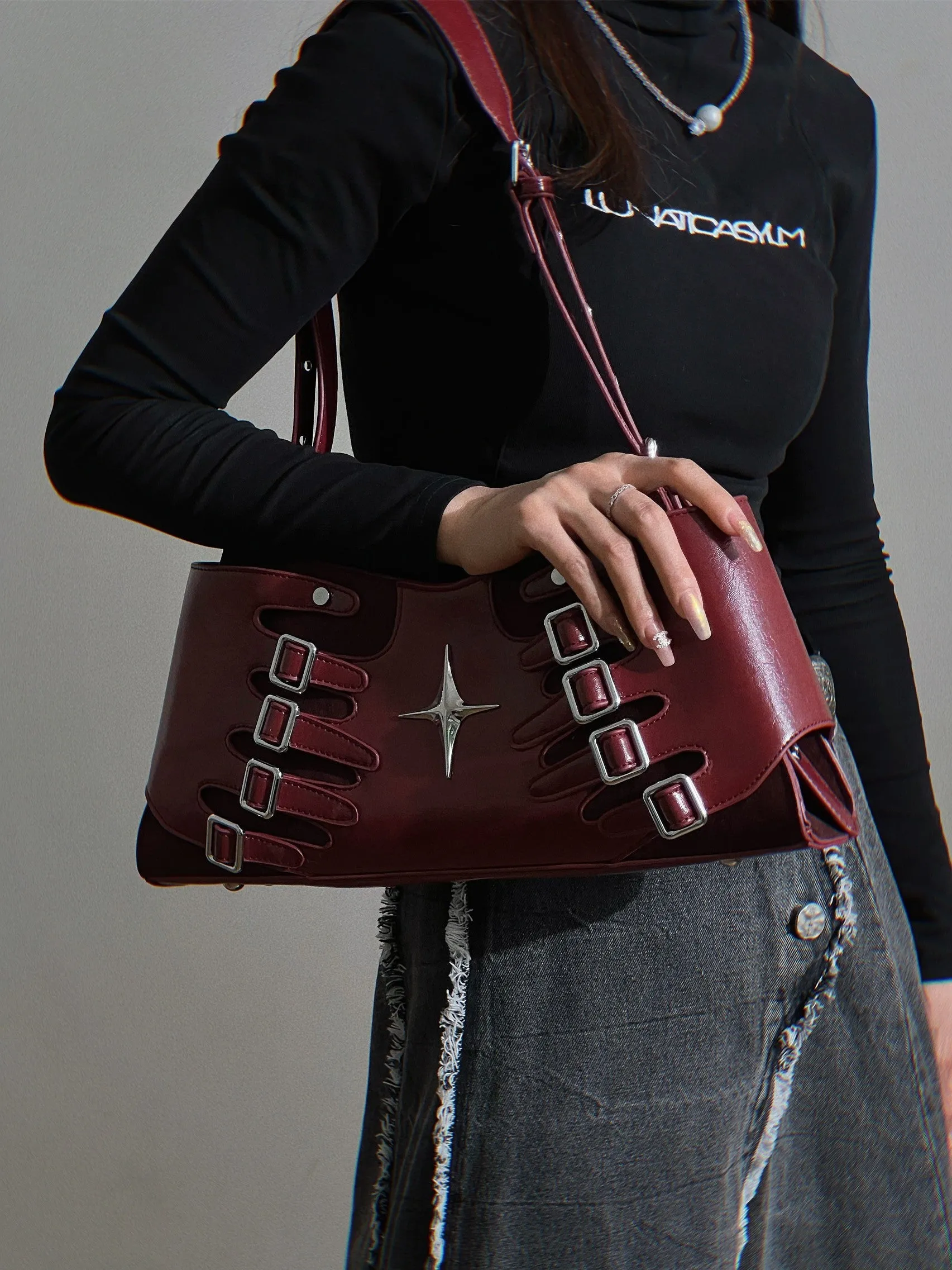 Sleek Charm: Women's Underarm Shoulder Messenger Bag