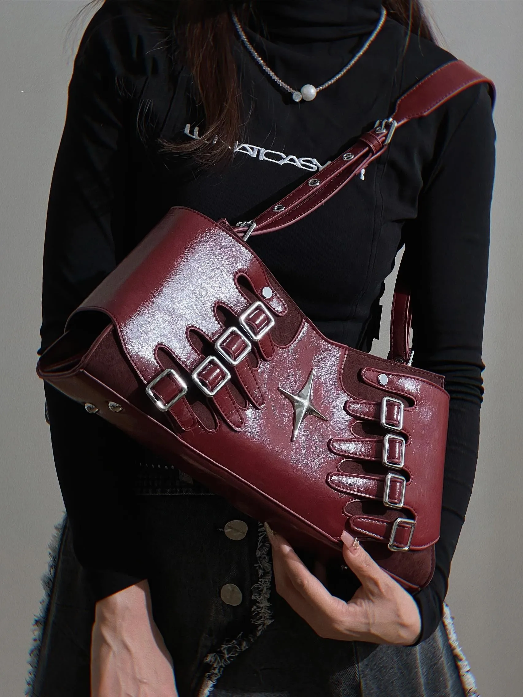 Sleek Charm: Women's Underarm Shoulder Messenger Bag