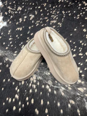 Trendy Platform Clogs
