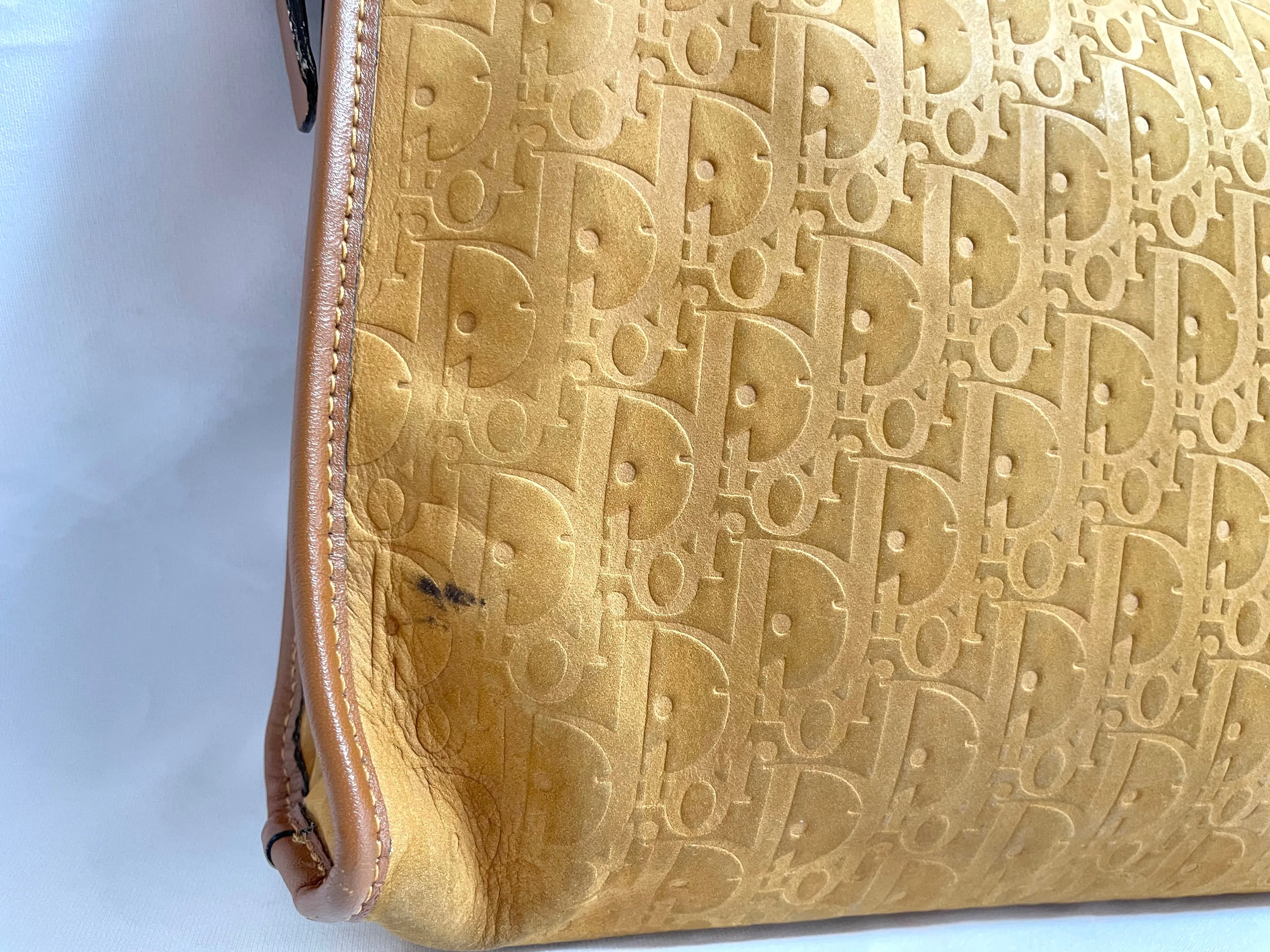 Vintage Christian Dior Bagages camel brown suede leather clutch purse, pouch with embossed Dior logo allover. Unisex use. 0505081